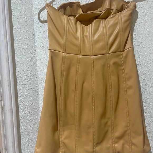 Leather dress - Picture 5 of 5